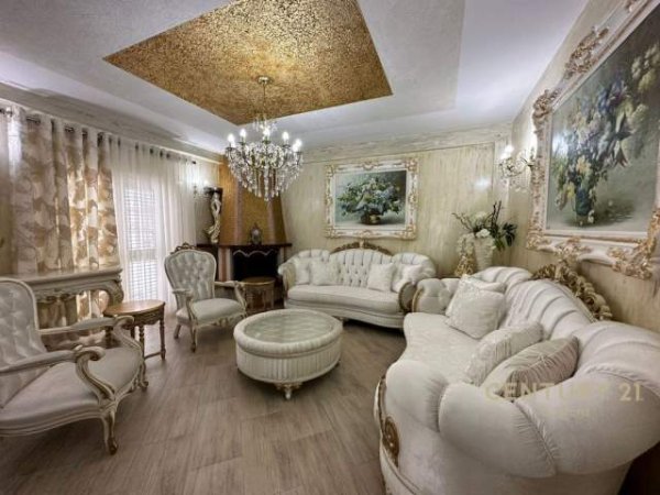 Tirane, jepet me qera apartament 2+1 Kati 3, 100 m² 650 Euro (Komuna e Parisit)