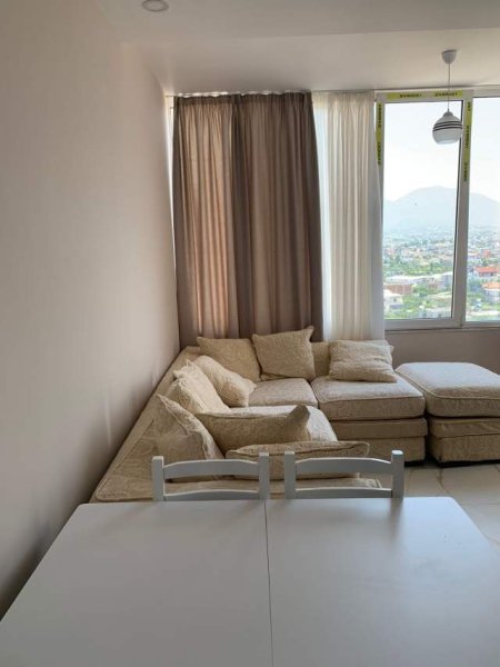 Tirane, jepet me qera apartament 2+1 Kati 7, 100 m² 350 Euro (Kamez)