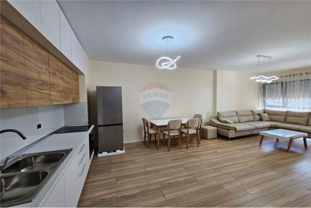 Tirane, jepet me qera apartament 1+1+BLK Kati 5, 69 m² 400 Euro (Qsut)