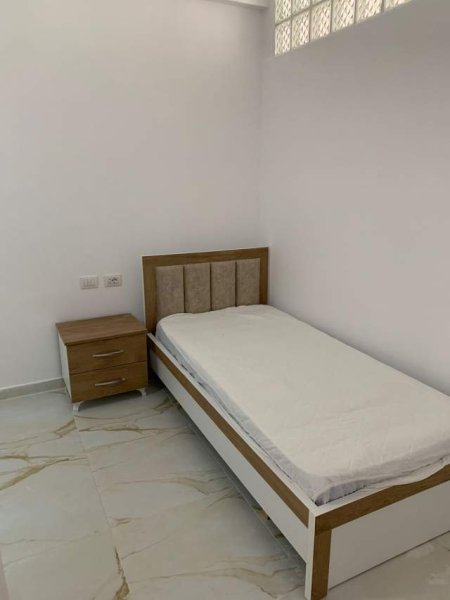 Tirane, jepet me qera apartament 2+1 Kati 7, 100 m² 350 Euro (Kamez)