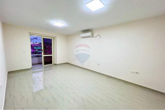 Tirane, jepet me qera zyre Kati 4, 120 m² 500 Euro (21 dhjetori)