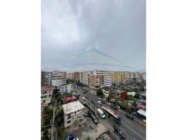 Tirane, jepet me qera apartament 2+1 Kati 7, 140 m² 370 Euro