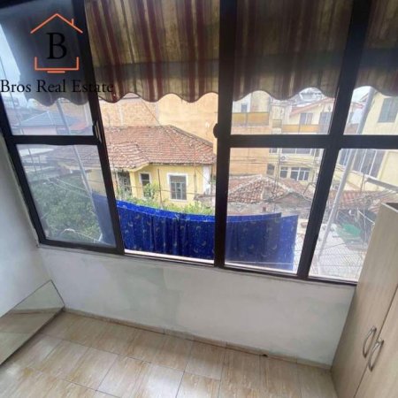 Tirane, jepet me qera apartament 1+1+A+BLK Kati 2, 91 m² 40.000 Leke (Rruga Bardhyl.)