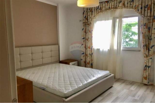 Tirane, jepet me qera apartament 3+1+BLK Kati 2, 110 m² 450 Euro (Eshref Frasheri)