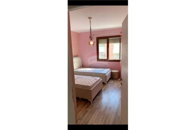 Tirane, jepet me qera apartament 2+1+BLK Kati 4, 110 m² 550 Euro (Haxhi Brari)