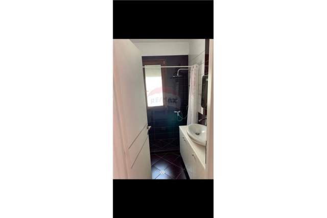 Tirane, jepet me qera apartament 2+1+BLK Kati 4, 110 m² 550 Euro (Haxhi Brari)