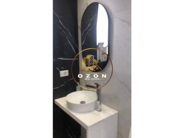 Tirane, jepet me qera apartament 1+1+A+BLK Kati 5, 70 m² 450 Euro (PAZARI I RI)
