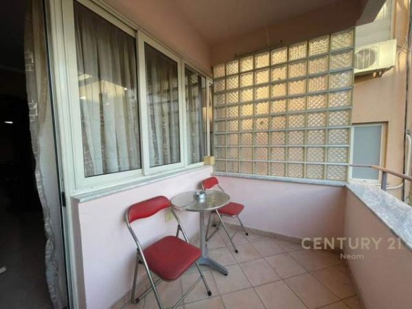 Tirane, jepet me qera apartament 1+1+BLK Kati 2, 56 m² 450 Euro (Sheshi Willson)