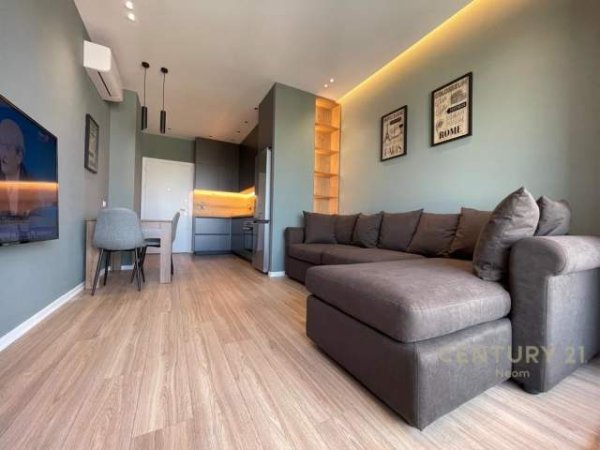 Tirane, jepet me qera apartament 1+1+BLK Kati 8, 62 m² 550 Euro (Kompleksi Magnet, 21 Dhjetori)