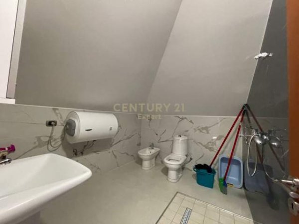 Tirane, jepet me qera apartament 1+1 Kati 3, 84 m² 350 Euro (Sauk i Vjeter te Pallati i Brigadave)