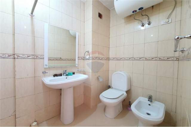 Tirane, jepet me qera apartament 1+1+BLK Kati 2, 72 m² 400 Euro (myslym shyri)
