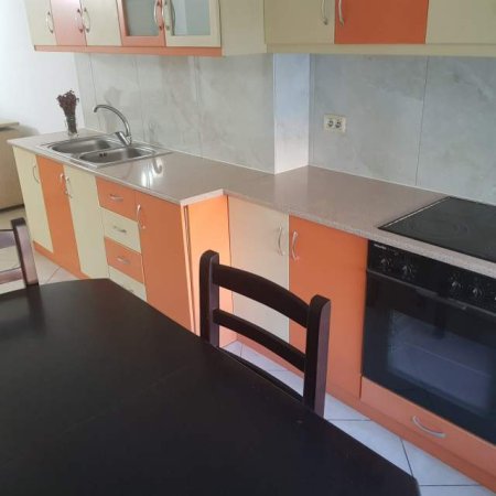 Tirane, jepet me qera apartament 1+1+A+BLK Kati 3, 60 m² 300 Euro (rruga Albion Tershalla)