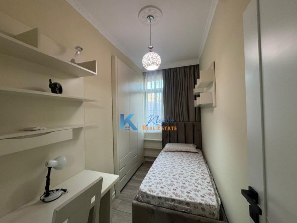 Tirane, jap me qera apartament 3+1+Ballkon Kati 3, 92 m² 1.050 € (Perballe Gjykates se Rrethit)