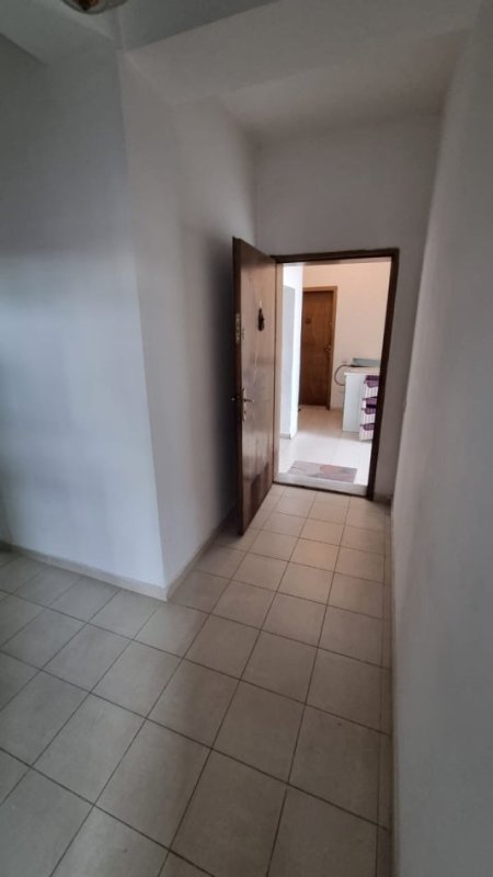 Shitet Super Apartament 1+1 tek Rruga e Dibres, Kati 1, 78 m² 96.000 €URO