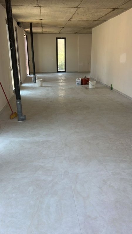 Tirane, jepet me qera zyre Kati 1, 163 m² 3.000 € (ALTANA REZIDENC)