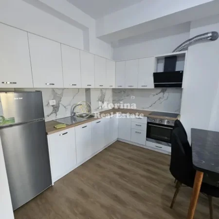 Tirane, jepet me qera apartament 1+1 Kati 4, 60 m² 400 € (Ali Demi, Rezidenca Kaimi)