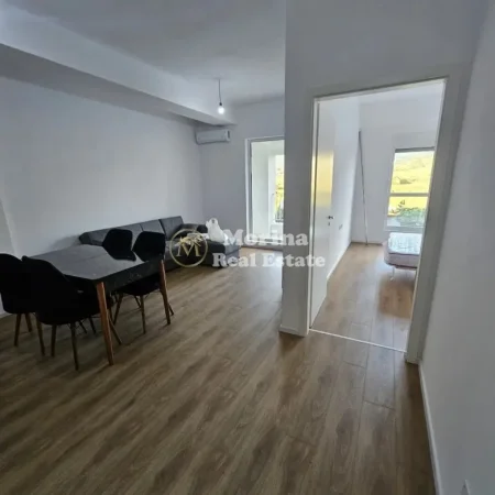 Tirane, jepet me qera apartament 1+1 Kati 4, 60 m² 400 € (Ali Demi, Rezidenca Kaimi)