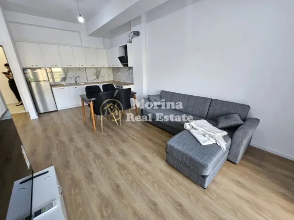 Tirane, jepet me qera apartament 1+1 Kati 4, 60 m² 400 € (Ali Demi, Rezidenca Kaimi)