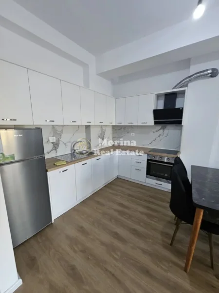 Tirane, jepet me qera apartament 1+1 Kati 4, 60 m² 400 € (Ali Demi, Rezidenca Kaimi)
