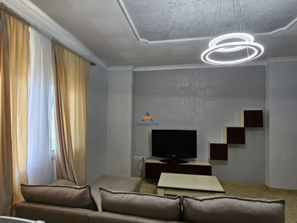 Tirane, jepet me qera apartament 1+1+Ballkon Kati 7, 92 m² 550 € (don bosko)