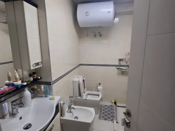 Tirane, shitet apartament 2+1 , 125 m² 289.000 € (Mbas postes nr.8)