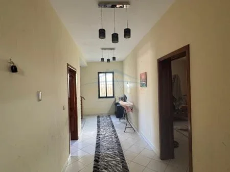 Tirane, shitet Vile , 350 m² 350.000 € 