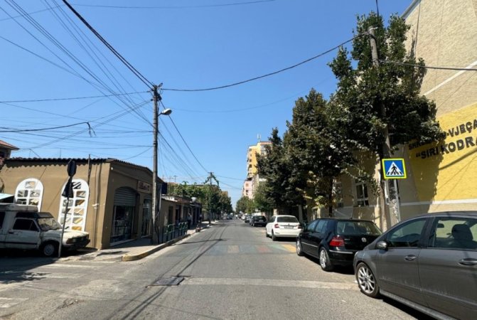 jepet me qera apartament 2+1+Ballkon Kati 2, 78 m² 450 € (Siri Kodra)