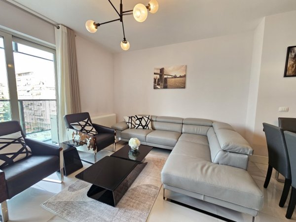 Tirane, jepet me qera apartament 2+1+Ballkon Kati 6, 125 m² 2200 €