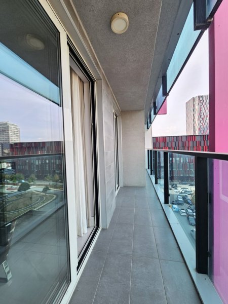 Tirane, jepet me qera apartament 2+1+Ballkon Kati 6, 125 m² 2200 €