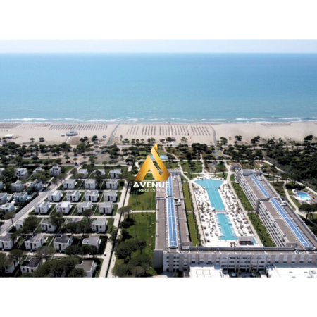 Green and White Minimalist House for Sale Facebook Post - 2025-10-03T145305.793.png