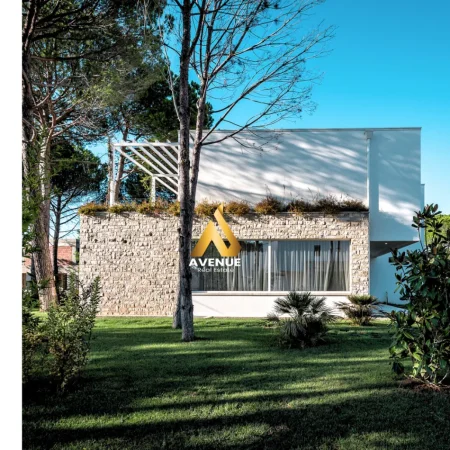 Durres, shitet apartament 2+1+Ballkon Kati 3, 104 m² 340.000 € (gjiri lalzit)