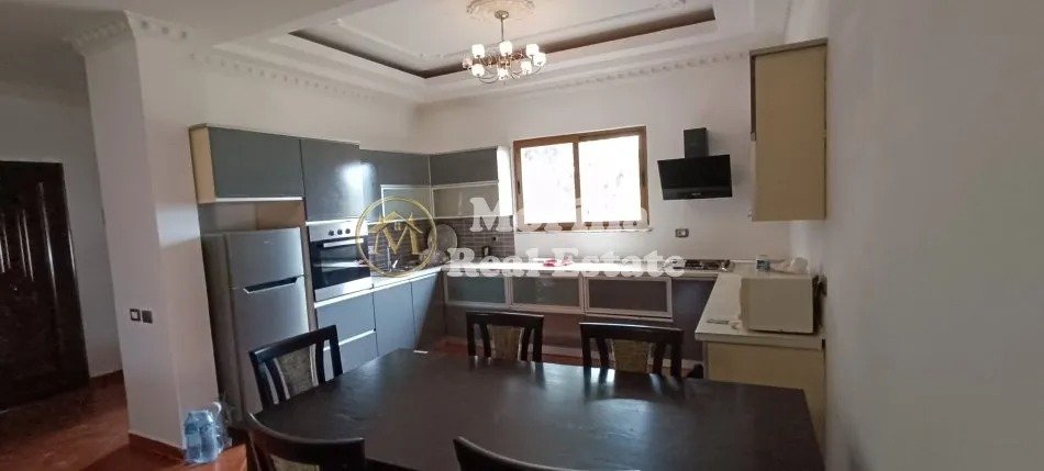 Tirane, jepet me qera shtepi 3+1+Ballkon Kati 2, 120 m² 500 € (Poligrafiku)