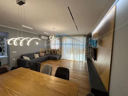 Tirane, shitet apartament 2+1 Kati 12, 117 m² 310.000 € 