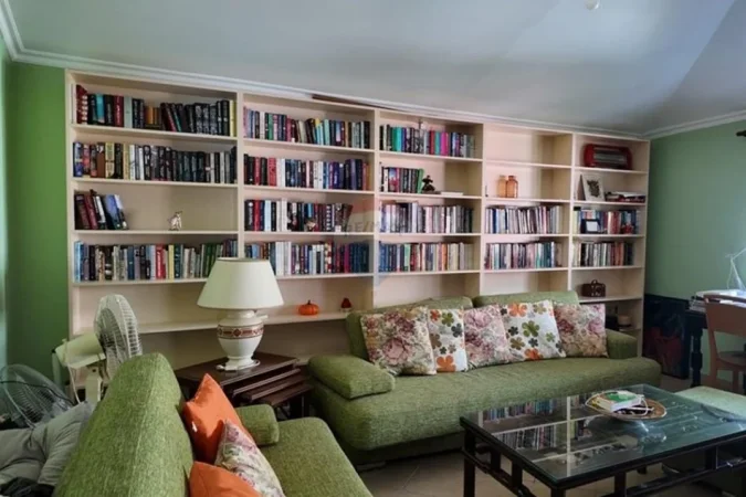 Tirane, shitet Vile 3 Katshe , 256 m² 350.000 € (Rruga Shefqet Kuka)