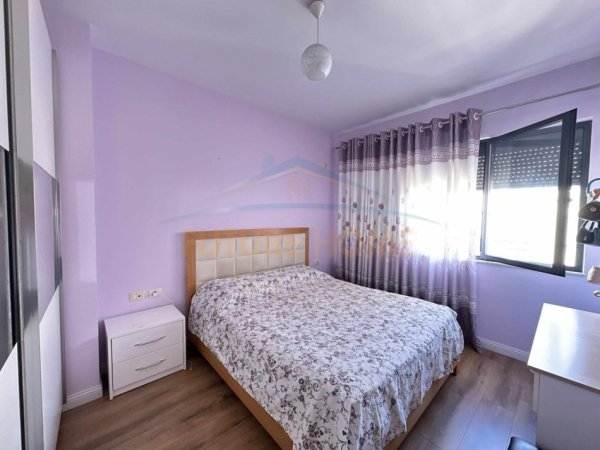 Tirane, jepet me qera apartament 2+1+Aneks+Ballkon Kati 8, 112 m² 450 € (Misto mame)
