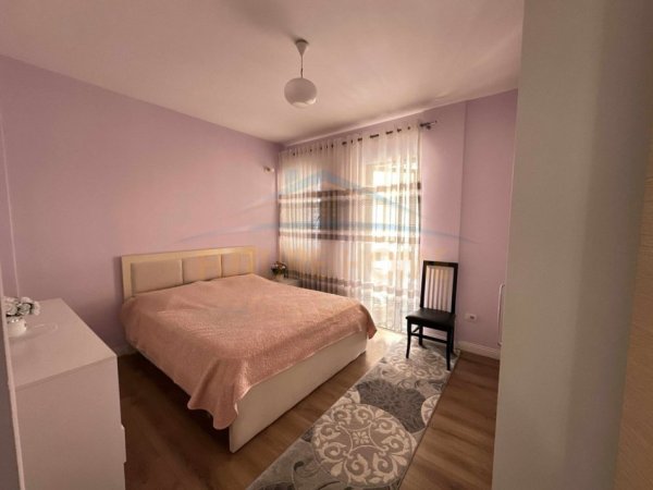 Tirane, jepet me qera apartament 2+1+Aneks+Ballkon Kati 8, 112 m² 450 € (Misto mame)