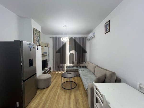 Tirane, jepet me qera apartament 1+1+Ballkon Kati 6, 70 m² 600 € (Fusha Aviacionit)