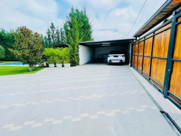 Tirane, jepet me qera Vile 2 Katshe , 4.500 € (Teg)