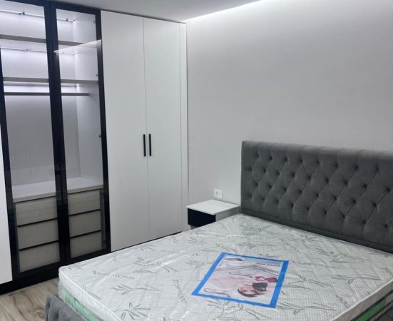 Tirane, jepet me qera apartament 1+1 Kati 5, 60 m² 650 € (prane shkolles Servete Maci)