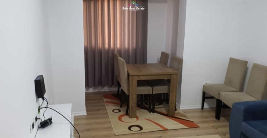 Tirane, jepet me qera apartament 2+1 Kati 4, 80 m² 550 € (prane Bar Angolo)