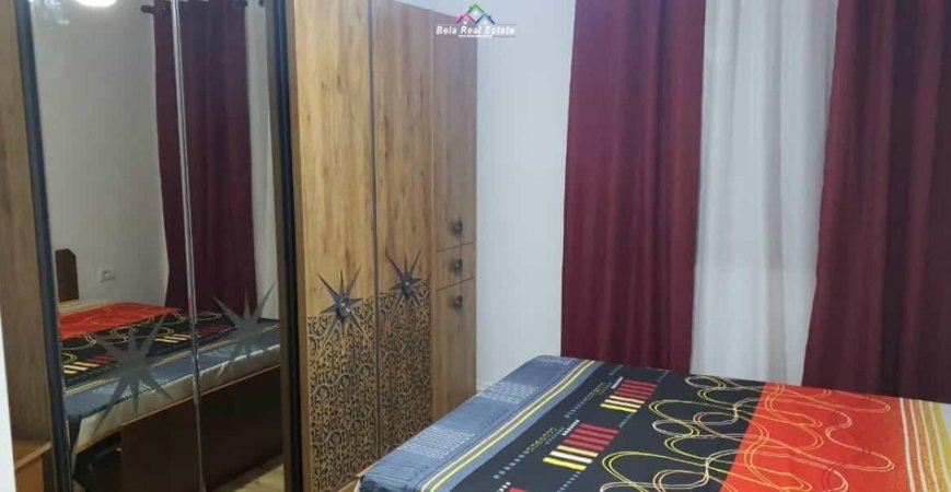 Tirane, jepet me qera apartament 2+1 Kati 4, 80 m² 550 € (prane Bar Angolo)