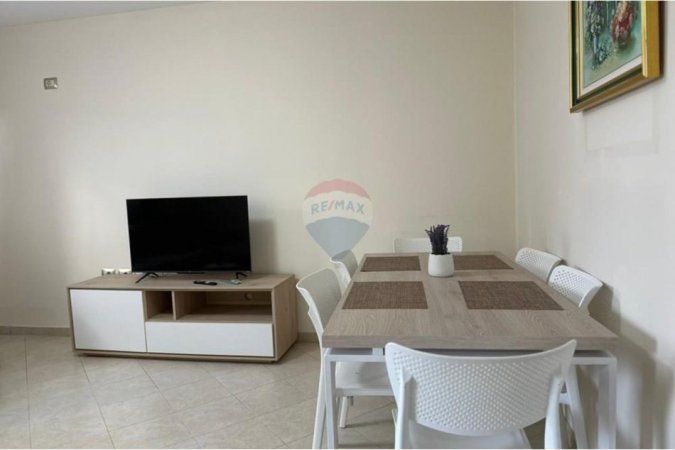 Tirane, shitet apartament 1+1 Kati 4, 54 m² 98.000 € (Xhamia Xhura)