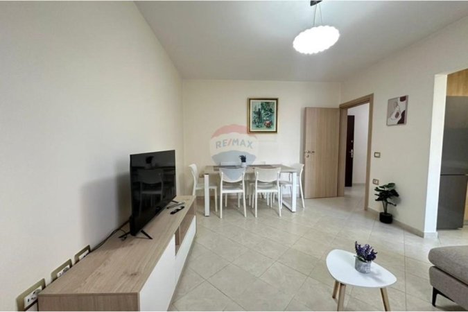Tirane, shitet apartament 1+1 Kati 4, 54 m² 98.000 € (Xhamia Xhura)