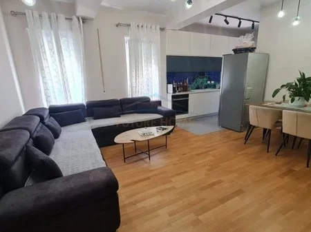 Tirane, shitet apartament 2+1 Kati 5, 89 m² 205.000 € 