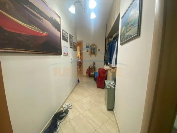 Shitet, Apartament 1+1, Ish Tregu Elektrik,155.000 €