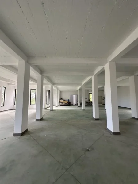 Durres, shitet ambjent biznesi Kati 2, 690 m² 560.000 € (Pranë Urrës e Dajlanit,)