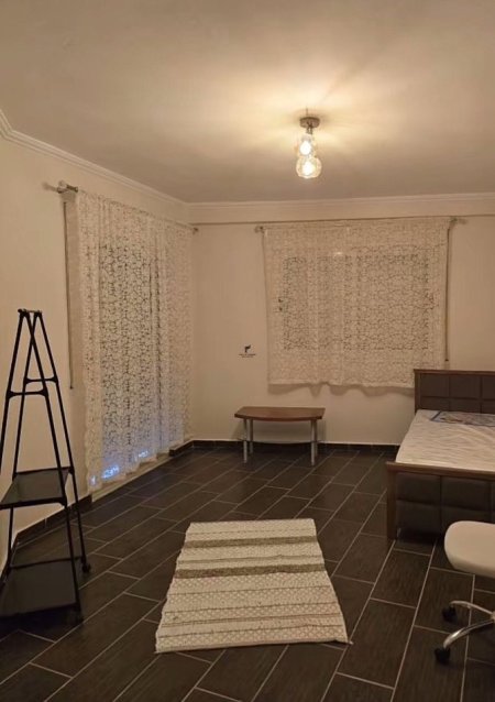Tirane, jepet me qera apartament 2+1 Kati 5, 118 m² 500 € (YZBERISHT)