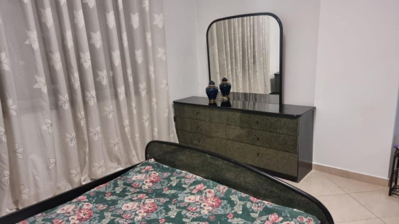 Tirane, jepet me qera apartament 1+1+Ballkon Kati 5, 70 m² 500 € 