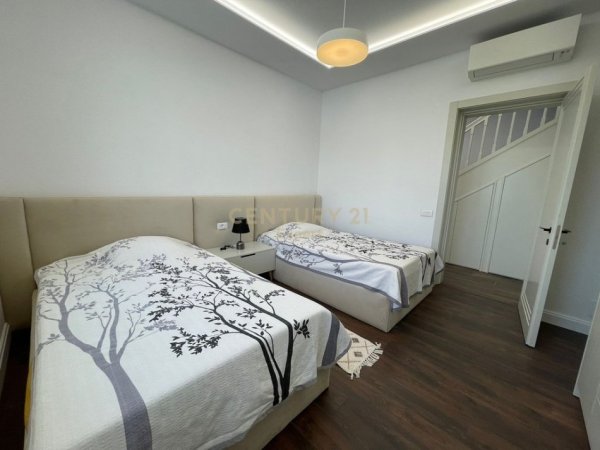 Tirane, jepet me qera Vile 1 Katshe Kati 1, 200 m² 2.500 € (Mullet)