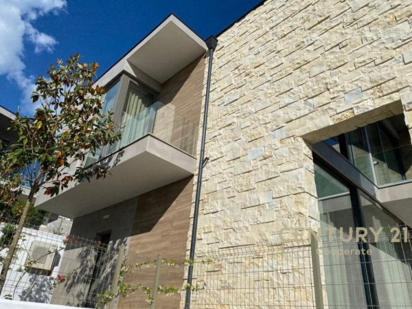 Vlore, shitet Vile 2 Katshe Kati 2, 153 m² 1.050.000 € (Dhermi , Olea Residence)